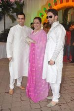 Luv Sinha, Kush Sinha, poonam Sinha at Esha Deol_s wedding in Iskcon Temple on 29th June 2012 (57).JPG